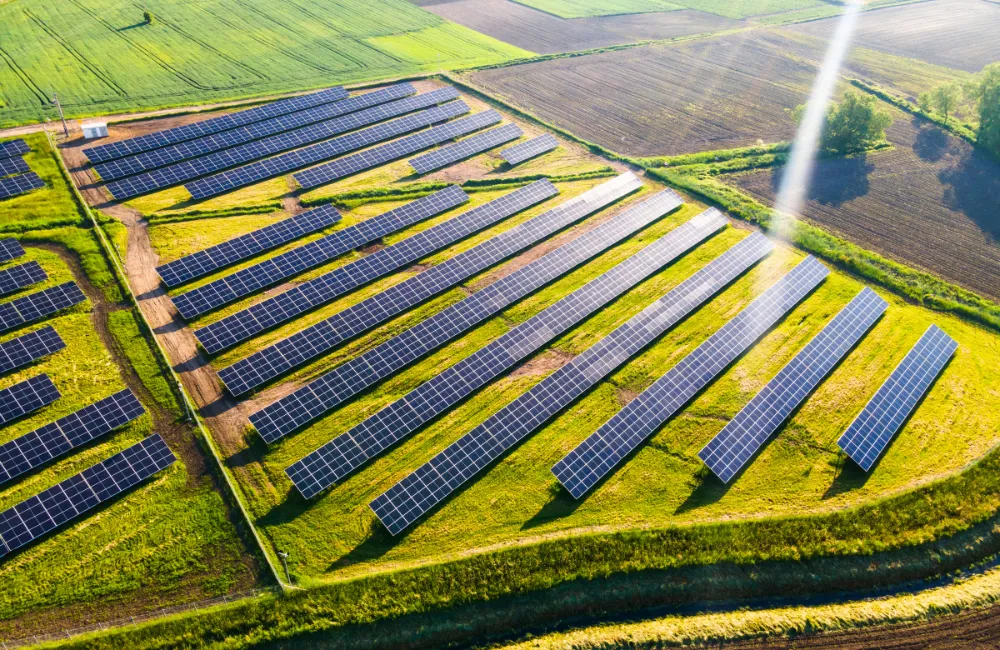 Solar Farm (โซลาร์ฟาร์มภาคพื้นดิน)